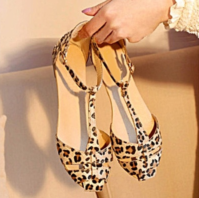 Fashion HOT Lady Women's Summer Sandals Shoes Leopard Flat Heel Flip Flops