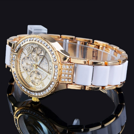 Women's Round Bracelet Watch Ladies Gold Silver Designer Style Crystal