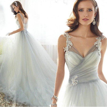 New Designed Women's Fashion Temperament Princess Wedding Lace Trailing Bridal Dress