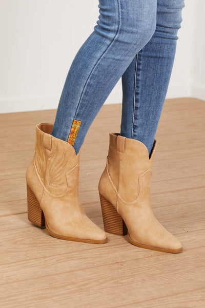 East Lion Corp Lasso My Heart Cowboy Booties