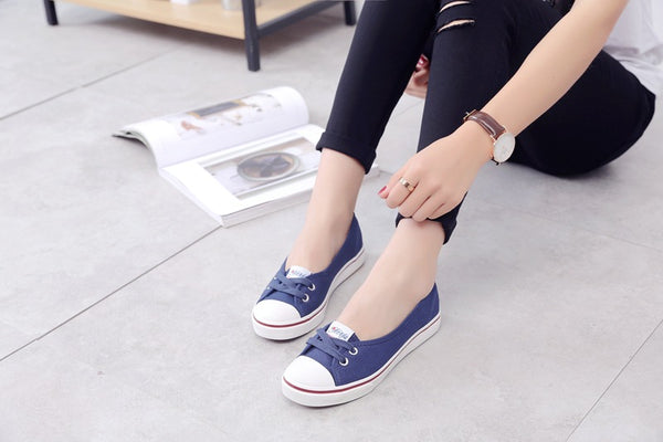 Women Canvas Comfortable Slip-on Shoes