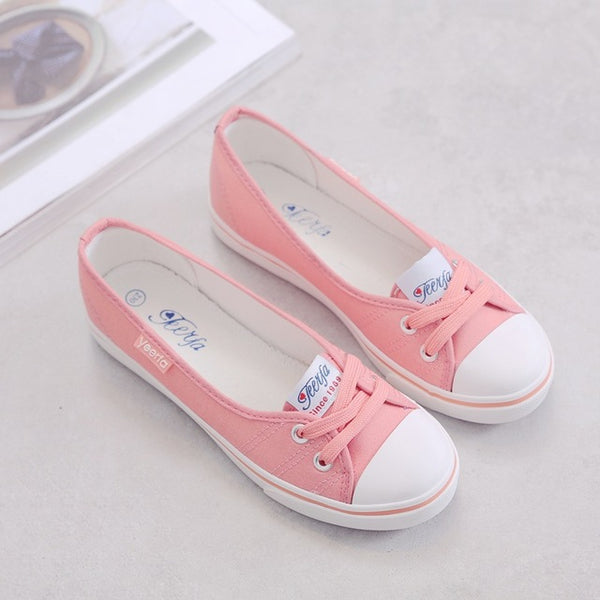 Women Canvas Comfortable Slip-on Shoes