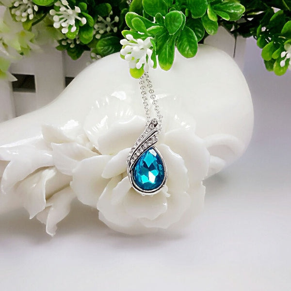 Crystal Water Drop Pendant Necklace