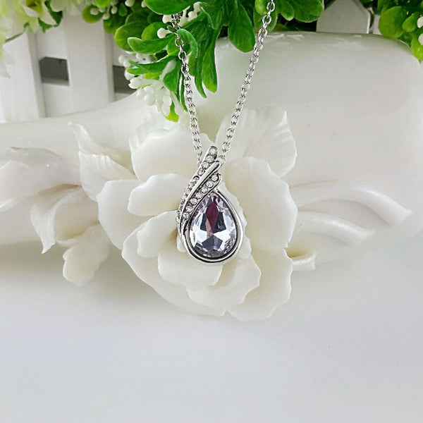 Crystal Water Drop Pendant Necklace