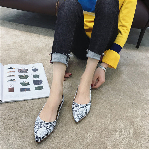 Women Elegant Pointed Toe Flats