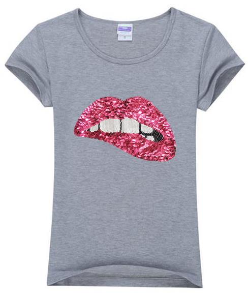 Embroidered Lips Sequins T-shirt